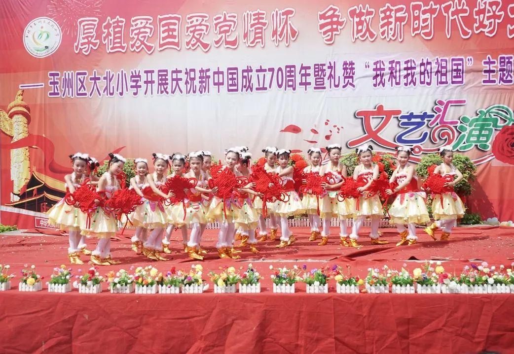 未来一个月财运滚滚而来,他们有财星庇佑,钱途无限美好